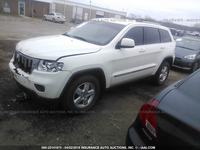 1J4RS4GG3BC535010 - 2011 JEEP GRAND CHEROKEE LAREDO WHITE photo 2