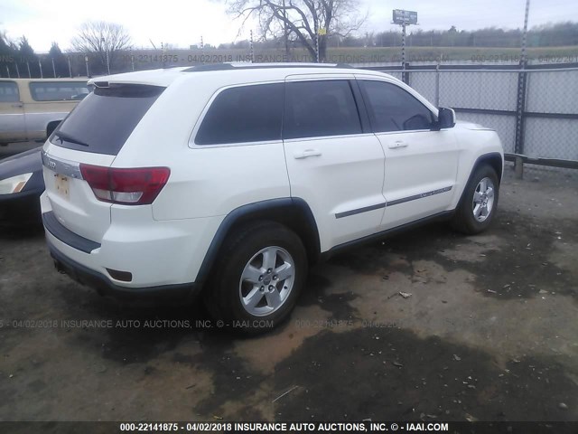 1J4RS4GG3BC535010 - 2011 JEEP GRAND CHEROKEE LAREDO WHITE photo 4