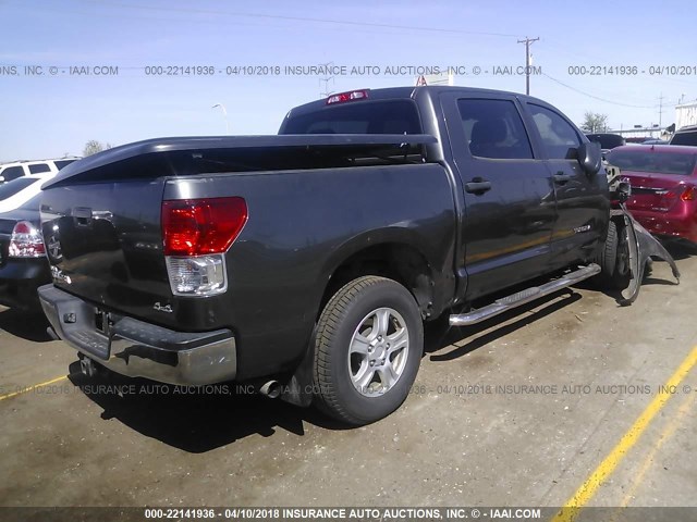 5TFDY5F16CX240110 - 2012 TOYOTA TUNDRA CREWMAX SR5 GRAY photo 4