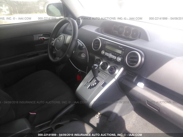 JTLKE50E981043345 - 2008 TOYOTA SCION XB თეთრი ფოტო 5