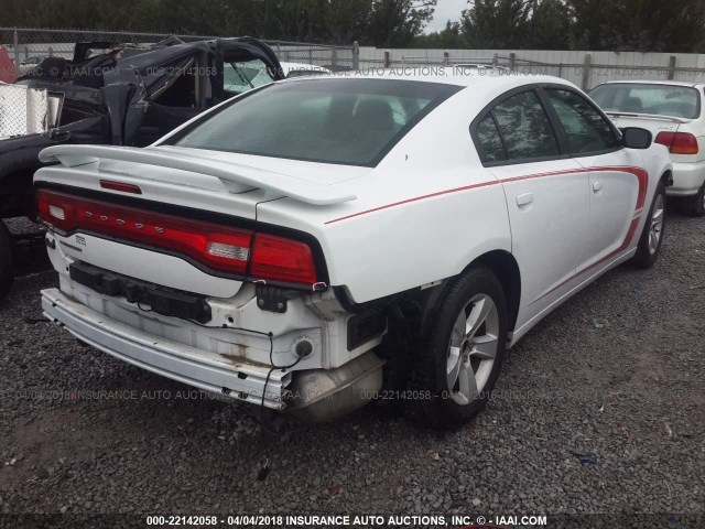 2C3CDXBG4DH509101 - 2013 DODGE CHARGER SE WHITE photo 4