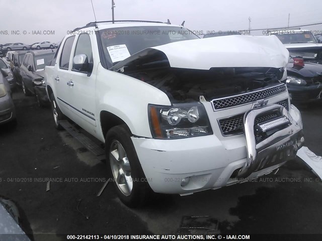 3GNTKGE37BG142919 - 2011 CHEVROLET AVALANCHE LTZ WHITE photo 1