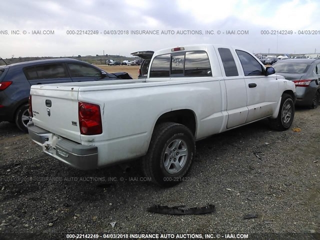 1D7HE42N45S244790 - 2005 DODGE DAKOTA SLT WHITE photo 4