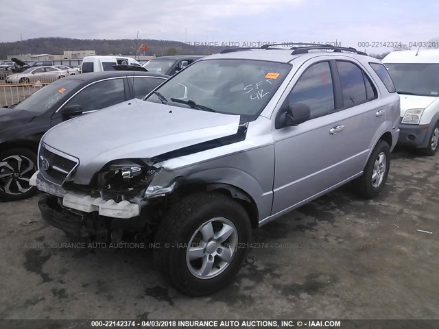 KNDJD733X55451373 - 2005 KIA SORENTO EX/LX SILVER photo 2