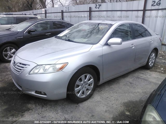 4T1BK46K69U595425 - 2009 TOYOTA CAMRY SE/LE/XLE ვერცხლისფერი ფოტო 2