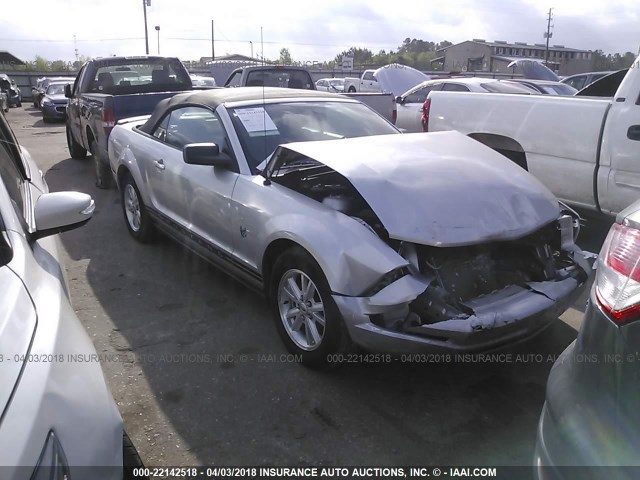 1ZVHT84NX95100800 - 2009 FORD MUSTANG SILVER photo 1