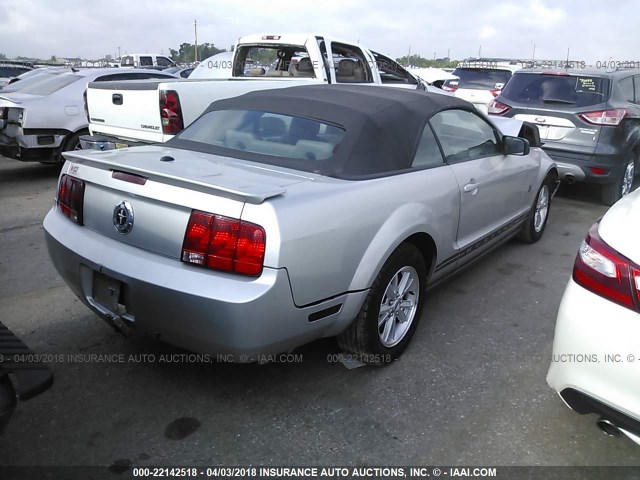 1ZVHT84NX95100800 - 2009 FORD MUSTANG SILVER photo 4