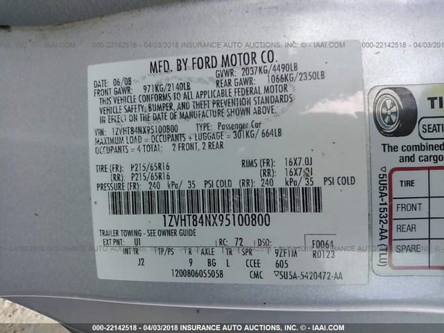 1ZVHT84NX95100800 - 2009 FORD MUSTANG SILVER photo 9