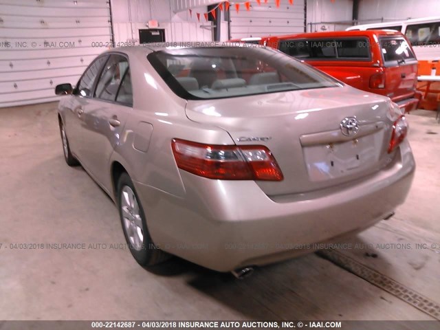 4T1BK46K07U532303 - 2007 TOYOTA CAMRY NEW GENERAT LE/XLE/SE GOLD photo 3