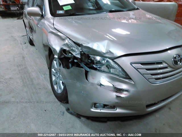 4T1BK46K07U532303 - 2007 TOYOTA CAMRY NEW GENERAT LE/XLE/SE GOLD photo 6
