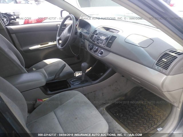 4T1BE32K22U052179 - 2002 TOYOTA CAMRY LE/XLE/SE 黑色 照片 5