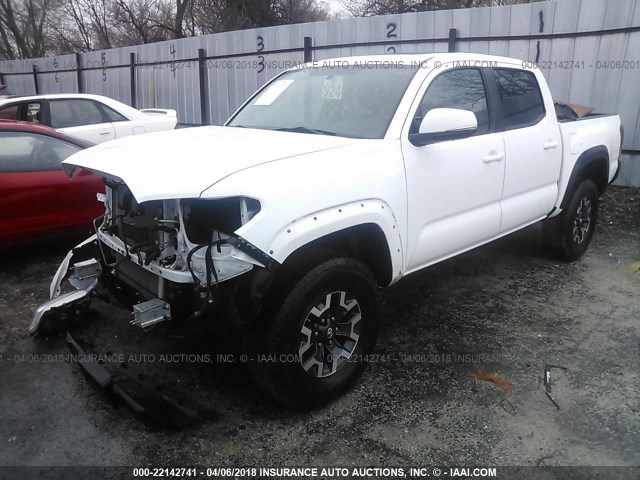 3TMCZ5AN9HM056702 - 2017 TOYOTA TACOMA DBL CAB/SR/TRDSPT/OR/PRO თეთრი ფოტო 2