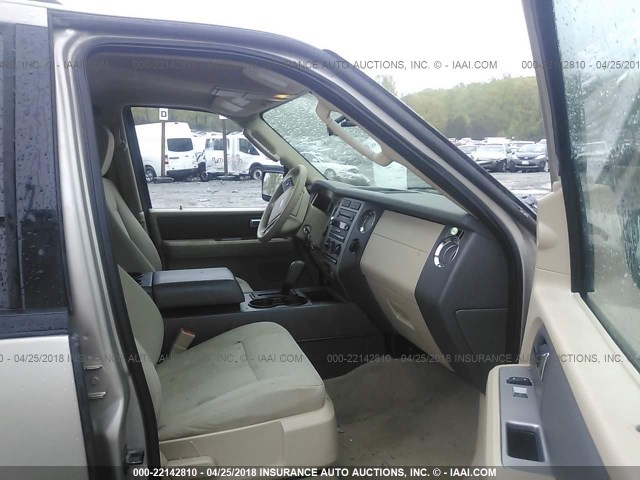 1FMFU16547LA59516 - 2007 FORD EXPEDITION XLT TAN photo 5