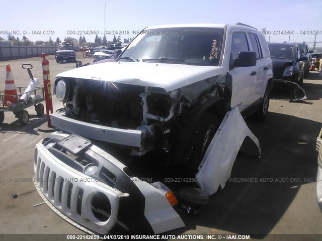 1C4NJPBA9ED660152 - 2014 JEEP PATRIOT SPORT WHITE photo 2