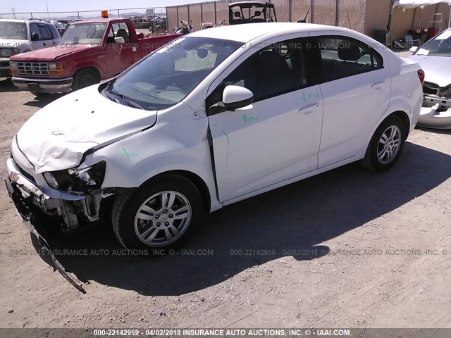 1G1JA5SHXC4135607 - 2012 CHEVROLET SONIC LS 白色 照片 2