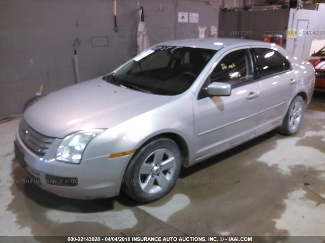 3FAHP07Z99R135788 - 2009 FORD FUSION SE SILVER photo 2