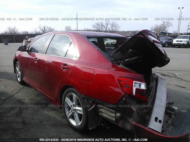 4T1BF1FK8DU675434 - 2013 TOYOTA CAMRY L/SE/LE/XLE 红色 照片 3