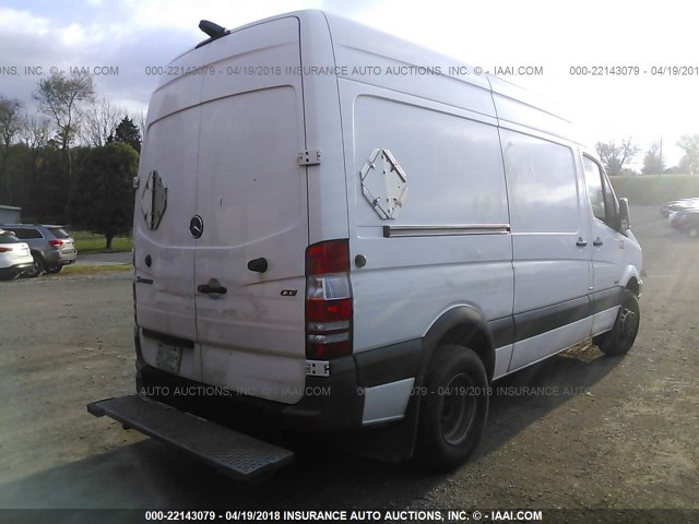 WD3PF3CC7A5468438 - 2010 MERCEDES-BENZ SPRINTER 3500 WHITE photo 4