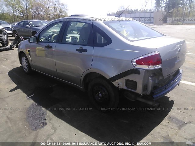 1FAHP35NX8W195530 - 2008 FORD FOCUS SE/SEL/SES SILVER photo 3