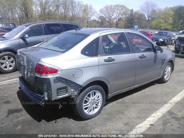 1FAHP35NX8W195530 - 2008 FORD FOCUS SE/SEL/SES SILVER photo 4