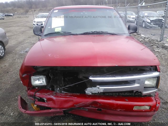 1GCCS19X7V8162049 - 1997 CHEVROLET S TRUCK S10 RED photo 6