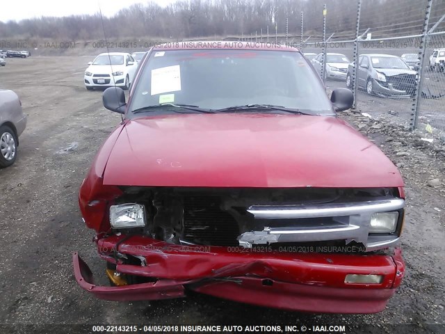 1GCCS19X7V8162049 - 1997 CHEVROLET S TRUCK S10 RED photo 8