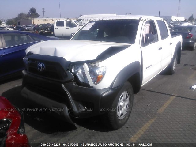 5TFJX4CNXFX056364 - 2015 TOYOTA TACOMA DOUBLE CAB 白色 照片 2