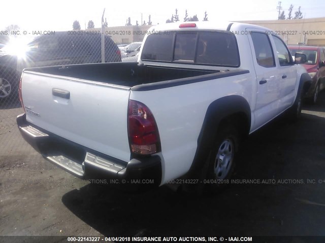 5TFJX4CNXFX056364 - 2015 TOYOTA TACOMA DOUBLE CAB WHITE photo 4