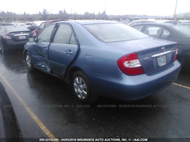 4T1BE32K13U768413 - 2003 TOYOTA CAMRY LE/XLE/SE BLUE photo 3