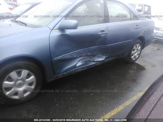 4T1BE32K13U768413 - 2003 TOYOTA CAMRY LE/XLE/SE ლურჯი ფოტო 6