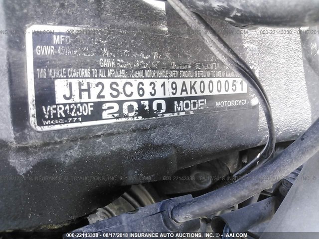 JH2SC6319AK000051 - 2010 HONDA VFR1200 F BLACK photo 10