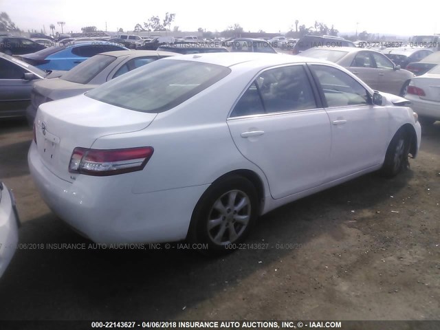 4T1BF3EK4BU596353 - 2011 TOYOTA CAMRY SE/LE/XLE WHITE photo 4