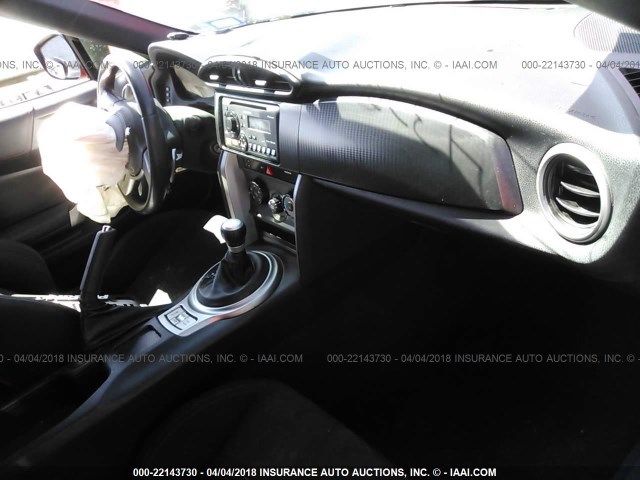 JF1ZNAA18D2724962 - 2013 TOYOTA SCION FR-S წითელი ფოტო 5