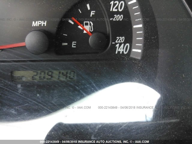 JTDBE32K040271382 - 2004 TOYOTA CAMRY LE/XLE SILVER photo 7