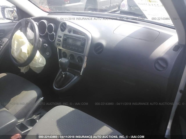 2T1KR32E07C662119 - 2007 TOYOTA COROLLA MATRIX XR SILVER photo 5