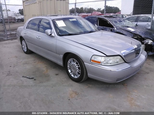 1LNHM82V76Y631378 - 2006 LINCOLN TOWN CAR SIGNATURE LIMITED SILVER photo 1