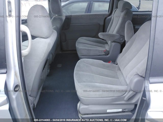 KNDMB233696276609 - 2009 KIA SEDONA EX/LX SILVER photo 8