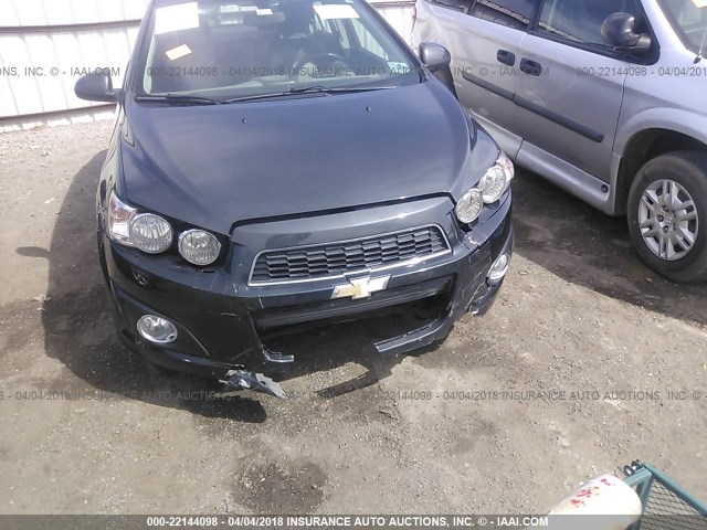 1G1JE5SB9F4203366 - 2015 CHEVROLET SONIC LTZ GRAY photo 6