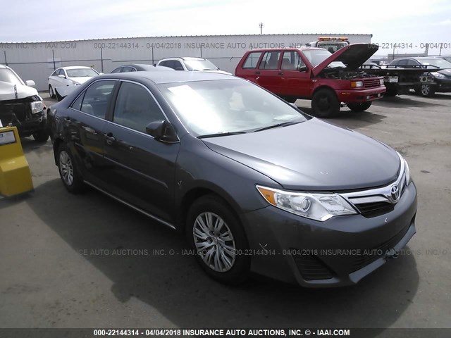 4T4BF1FK1CR255048 - 2012 TOYOTA CAMRY SE/LE/XLE GRAY photo 1