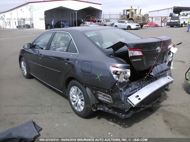 4T4BF1FK1CR255048 - 2012 TOYOTA CAMRY SE/LE/XLE GRAY photo 3
