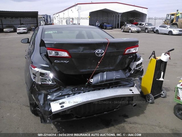 4T4BF1FK1CR255048 - 2012 TOYOTA CAMRY SE/LE/XLE GRAY photo 6