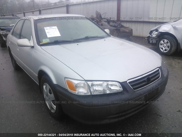 4T1BG22K71U861261 - 2001 TOYOTA CAMRY CE/LE/XLE 银色 照片 1