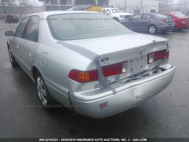 4T1BG22K71U861261 - 2001 TOYOTA CAMRY CE/LE/XLE 银色 照片 3