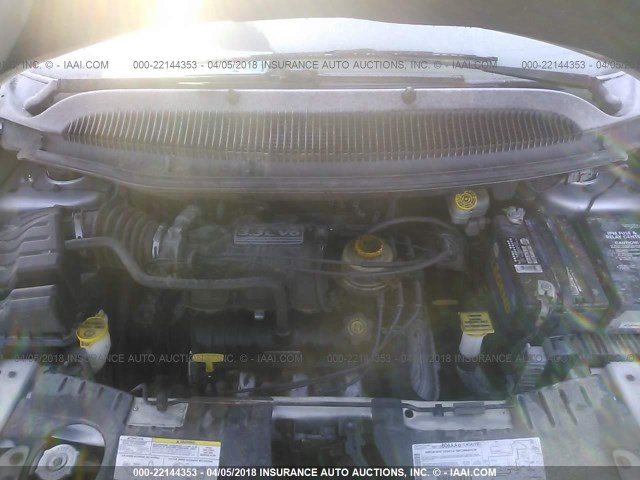 2C4GP44332R607413 - 2002 CHRYSLER TOWN & COUNTRY LX SILVER photo 10