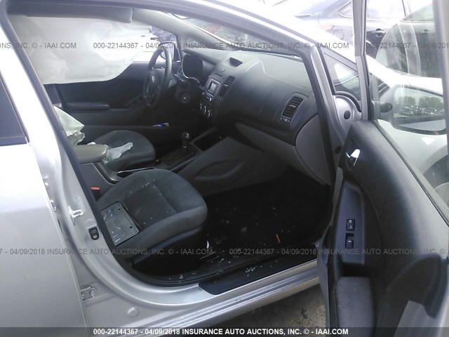 KNAFK4A67E5094447 - 2014 KIA FORTE LX SILVER photo 5