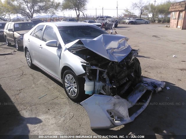 4T4BF1FK2ER381101 - 2014 TOYOTA CAMRY L/SE/LE/XLE 银色 照片 1