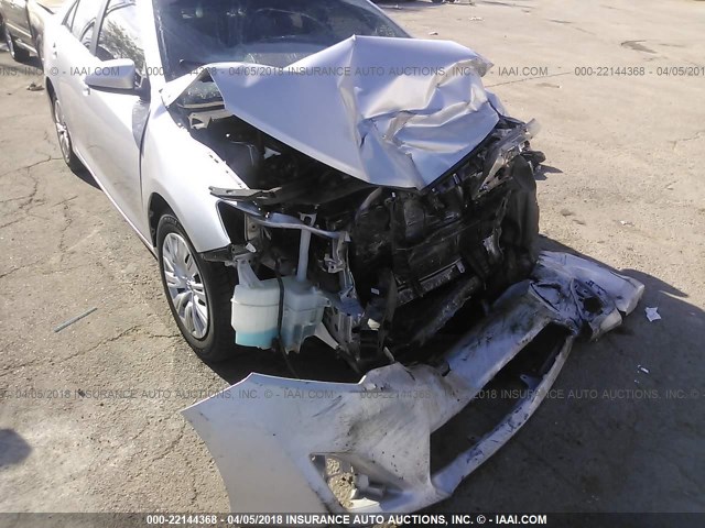 4T4BF1FK2ER381101 - 2014 TOYOTA CAMRY L/SE/LE/XLE 银色 照片 6