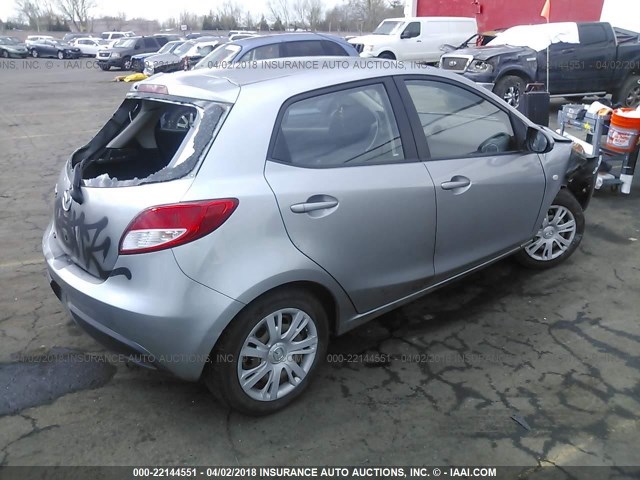 JM1DE1HZ4B0116395 - 2011 MAZDA MAZDA2 GRAY photo 4