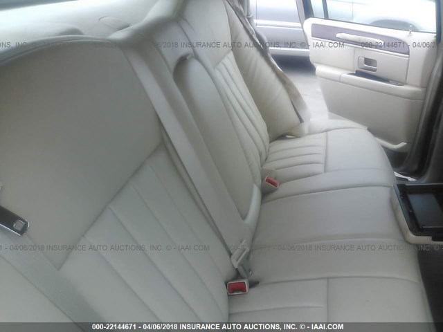 1LNHM81W23Y613635 - 2003 LINCOLN TOWN CAR EXECUTIVE Champagne photo 8