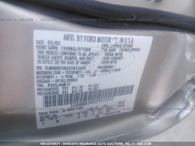 1LNHM81W23Y613635 - 2003 LINCOLN TOWN CAR EXECUTIVE Champagne photo 9